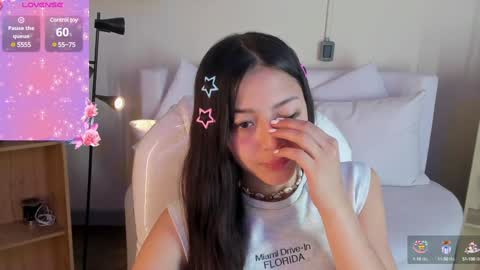 Snapshot of meelanny_ds chatting on January 2025 04:20:01 AM online show from January 2025 04:20:01 AM