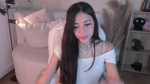 Snapshot of meelanny_ds chatting on February 2025 04:55:01 AM online show from February 2025 04:55:01 AM