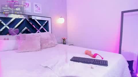 Melody online show from November 2025 11:42:01 AM