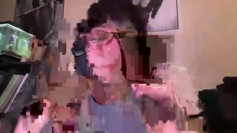megan   white online show from October 2025 10:41:02 PM