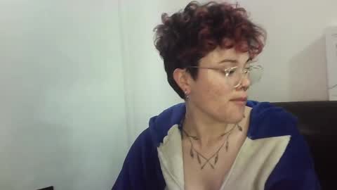Megan and sophi online show from February 2025 01:08:02 PM