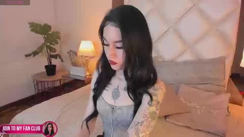 Megan online show from September 2025 01:00:01 PM