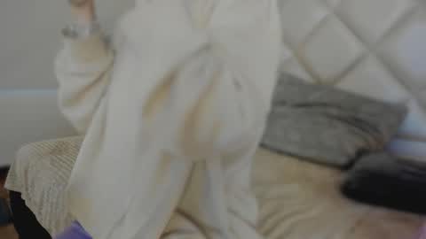 Megan online show from September 2025 12:17:02 PM