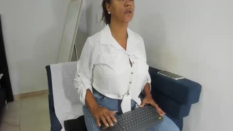 megan_greyxx online show from December 2024 10:47:01 AM