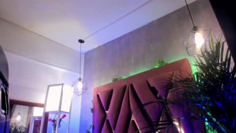    online show from January 2025 02:52:01 AM