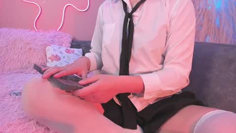     online show from December 2024 04:32:02 PM