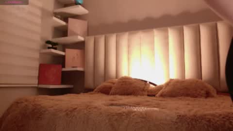     online show from October 2025 12:03:01 PM