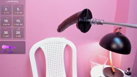 Megan  online show from November 2025 06:41:02 PM