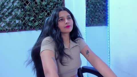 megan white 01  online show from February 2025 12:06:01 AM