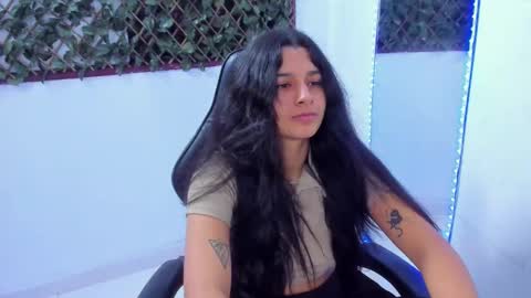 megan white 01  online show from February 2025 10:51:02 AM