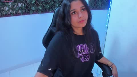 megan white 01  online show from March 2025 11:17:01 AM