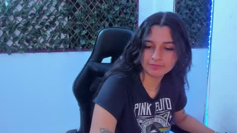 megan white 01  online show from March 2025 04:30:02 AM