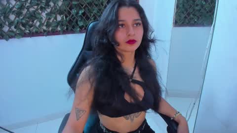 megan white 01  online show from March 2025 11:22:02 PM