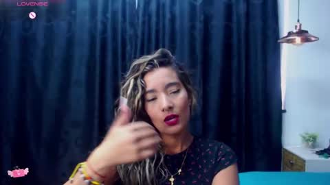 M E G A N   online show from December 2024 08:54:02 PM