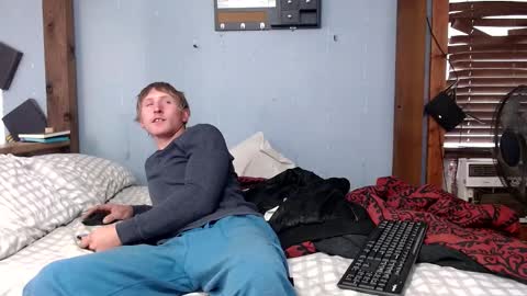 Snapshot of meganandeddie6715 chatting on December 2024 04:25:01 PM eddie and megan online show from December 2024 04:25:01 PM