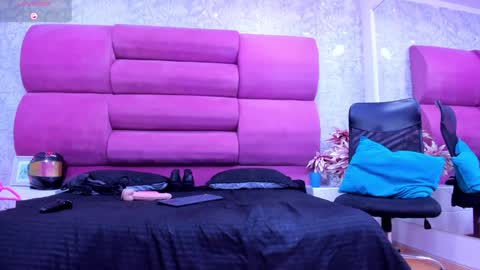 Snapshot of meganfoxxi_ chatting on January 2025 11:32:01 PM MeganFOXXI online show from January 2025 11:32:01 PM