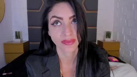 Megan Hofman online show from September 2025 07:50:02 PM