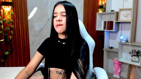 meganlara online show from September 2025 07:02:02 PM