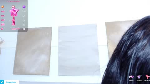 Snapshot of megannrouse_ chatting on January 2025 12:31:02 PM MEGAN online show from January 2025 12:31:02 PM