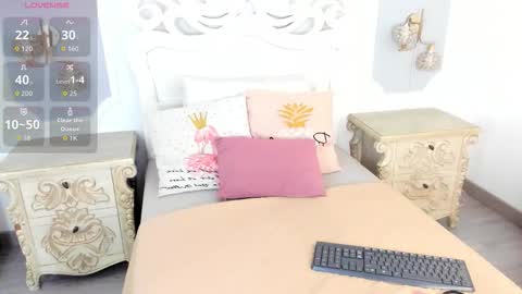 Megan online show from November 2025 12:27:02 PM