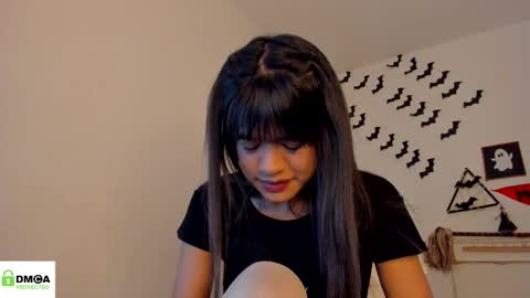 Snapshot of meganthompsonn chatting on October 2025 05:30:02 PM Megan online show from October 2025 05:30:02 PM