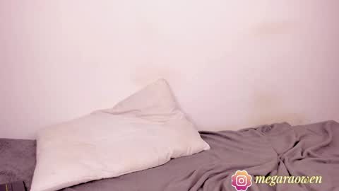 Snapshot of megaraowen_ chatting on June 2026 06:52:02 AM M E G A R A online show from June 2026 06:52:02 AM