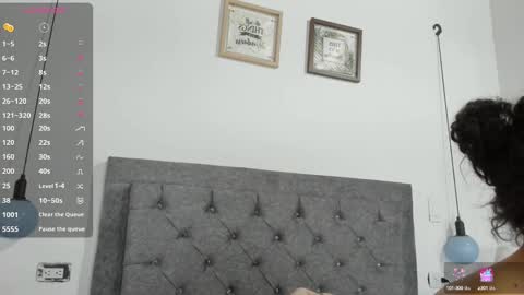 Meghan  online show from February 2025 07:41:02 PM