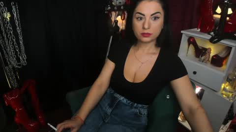 Miss Meghan or MM    online show from December 2024 08:36:02 AM