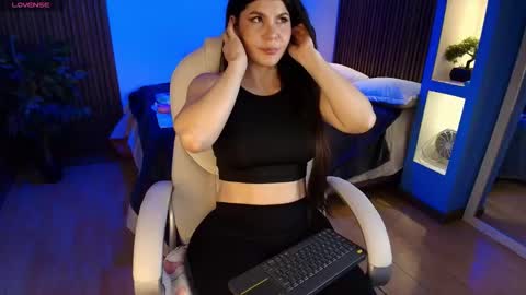 Megan online show from September 2025 03:52:01 AM