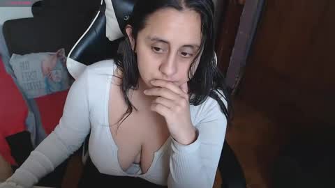 Snapshot of mel_raise chatting on May 2026 02:23:02 PM mel raise online show from May 2026 02:23:02 PM