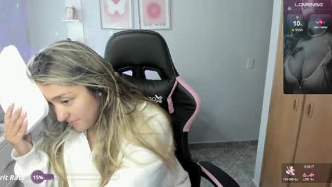 Melaany  online show from April 2026 12:33:01 AM