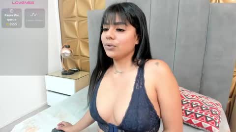Snapshot of melani_dream chatting on February 2025 01:42:02 PM Melani online show from February 2025 01:42:02 PM
