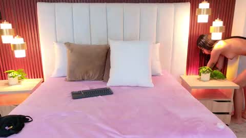 Snapshot of melani_gb chatting on September 2025 02:05:01 AM melani gb online show from September 2025 02:05:01 AM
