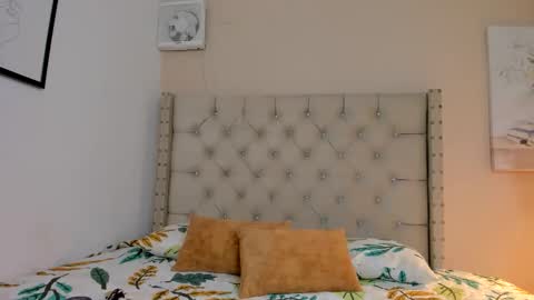 melania_xtreme online show from April 2026 02:12:02 AM