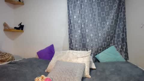 Snapshot of melanie_ferrara chatting on September 2025 04:44:01 AM Melanny Amber online show from September 2025 04:44:01 AM