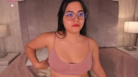 Snapshot of melanie_hillz chatting on May 2026 12:19:02 AM Melanie online show from May 2026 12:19:02 AM