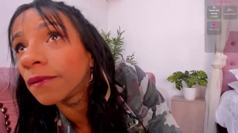 Melanie Miller online show from October 2025 06:25:01 AM