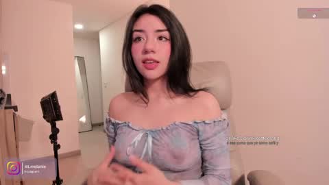 Snapshot of melanie_owo chatting on October 2025 03:54:01 PM Melanie online show from October 2025 03:54:01 PM