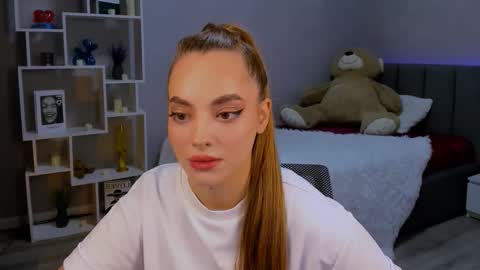 MelanieAlves online show from November 2025 01:21:02 PM