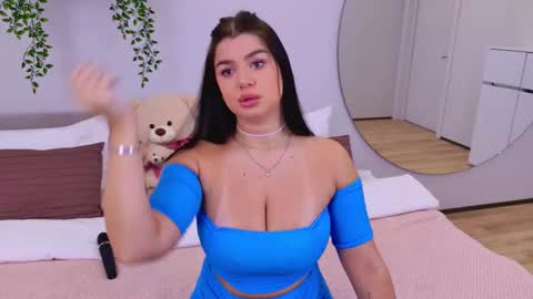 Melanie online show from September 2025 03:34:01 PM