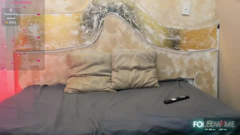 Snapshot of melaniecooperr chatting on October 2025 03:18:02 AM Melaniecooper online show from October 2025 03:18:02 AM