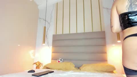 Melanie Roux online show from January 2026 08:02:02 PM