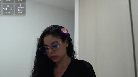 Melanie online show from September 2025 06:54:01 PM