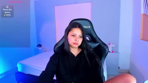 Snapshot of melanimorgan chatting on January 2025 10:30:01 AM Melani dont forget to follow me and like online show from January 2025 10:30:01 AM