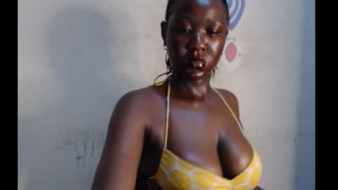Snapshot of melanin_coco chatting on September 2025 05:59:02 PM Bene online show from September 2025 05:59:02 PM
