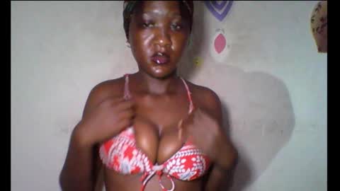 Bene online show from October 2025 09:15:01 PM