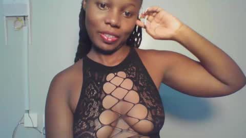 Snapshot of melanin_sassy96 chatting on December 2024 03:01:02 PM bad lil shawry online show from December 2024 03:01:02 PM