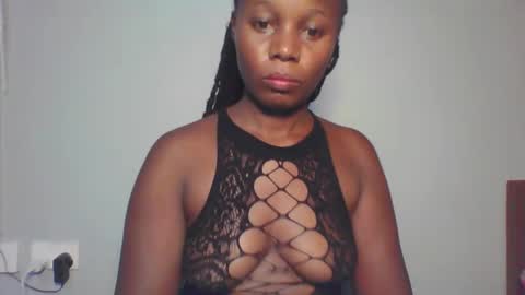 Snapshot of melanin_sassy96 chatting on December 2024 06:06:02 PM bad lil shawry online show from December 2024 06:06:02 PM