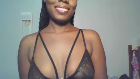 Snapshot of melanin_sassy96 chatting on December 2024 01:17:01 PM bad lil shawry online show from December 2024 01:17:01 PM