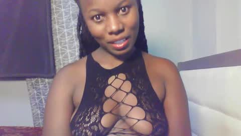 Snapshot of melanin_sassy96 chatting on December 2024 09:04:02 PM bad lil shawry online show from December 2024 09:04:02 PM